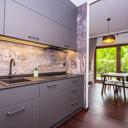Inpoint 2-Bedrooms Apartment With Private Garden And Free Parking Krakow Dış mekan fotoğraf
