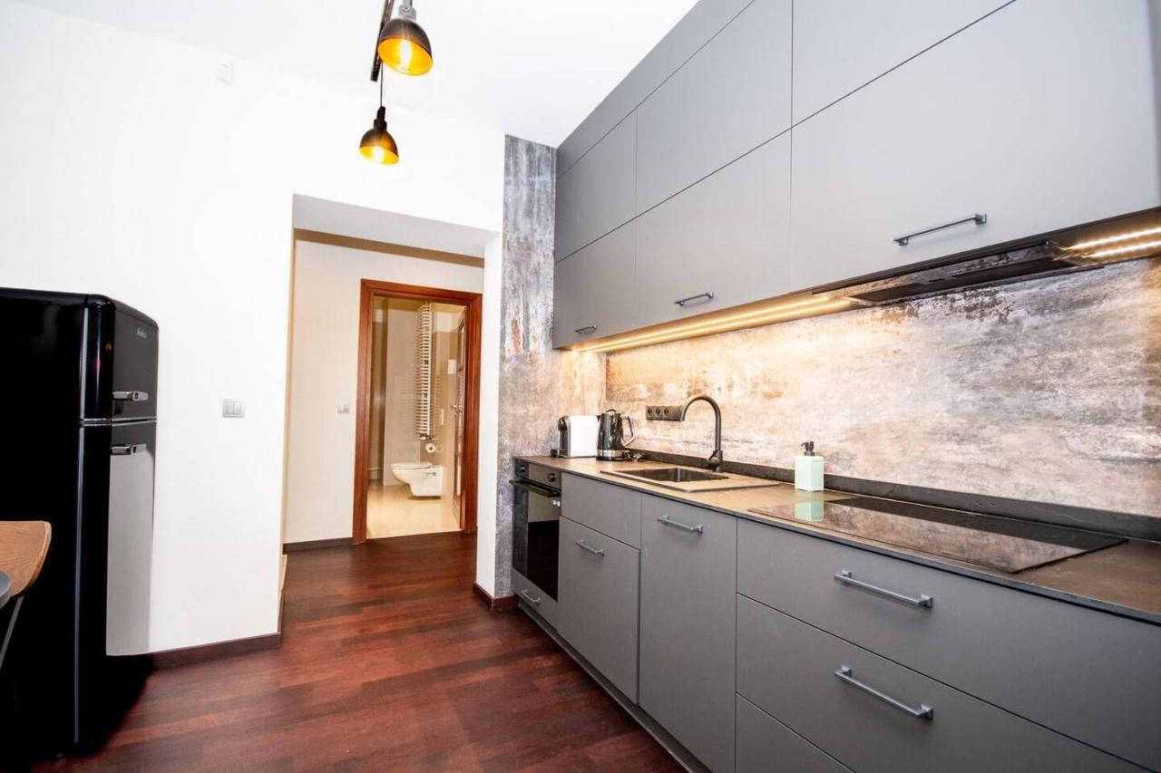 Inpoint 2-Bedrooms Apartment With Private Garden And Free Parking Krakow Dış mekan fotoğraf