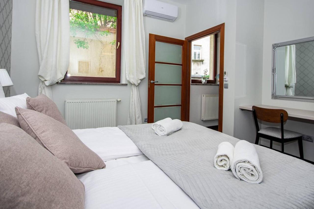 Inpoint 2-Bedrooms Apartment With Private Garden And Free Parking Krakow Dış mekan fotoğraf