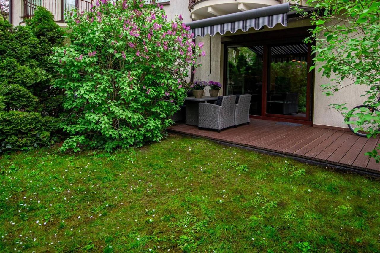 Inpoint 2-Bedrooms Apartment With Private Garden And Free Parking Krakow Dış mekan fotoğraf