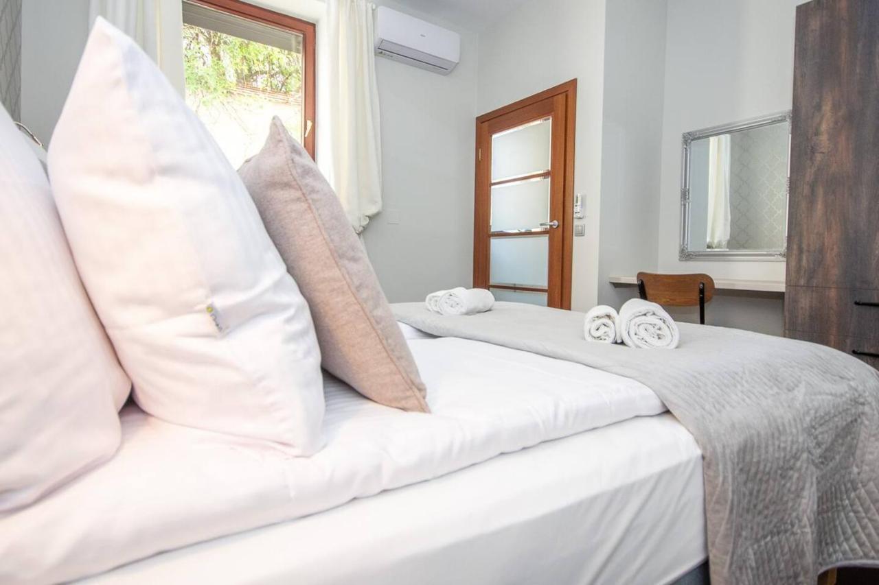 Inpoint 2-Bedrooms Apartment With Private Garden And Free Parking Krakow Dış mekan fotoğraf